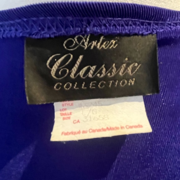 Gorgeous over jacket with shimmering sequin black on top of cobalt blue - Picture 7 of 7